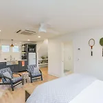 Calvin Garden Getaway * Nashville