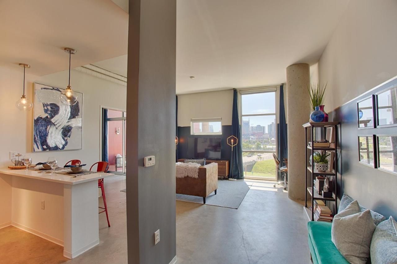 Holiday home Mid Century Modern Downtown 30+ Night Min