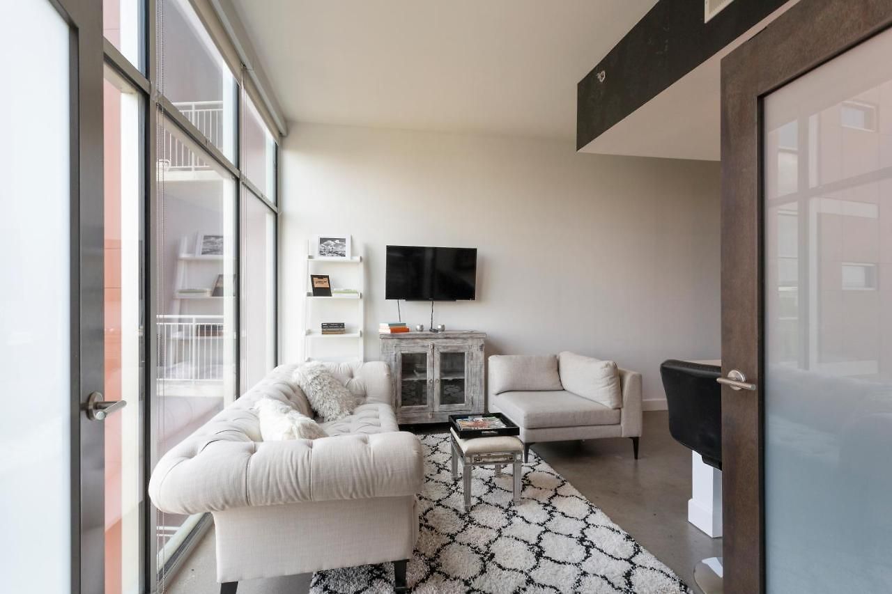 Soak Up The Opulent Feel Of A Lavish Monochrome Abode Holiday home *