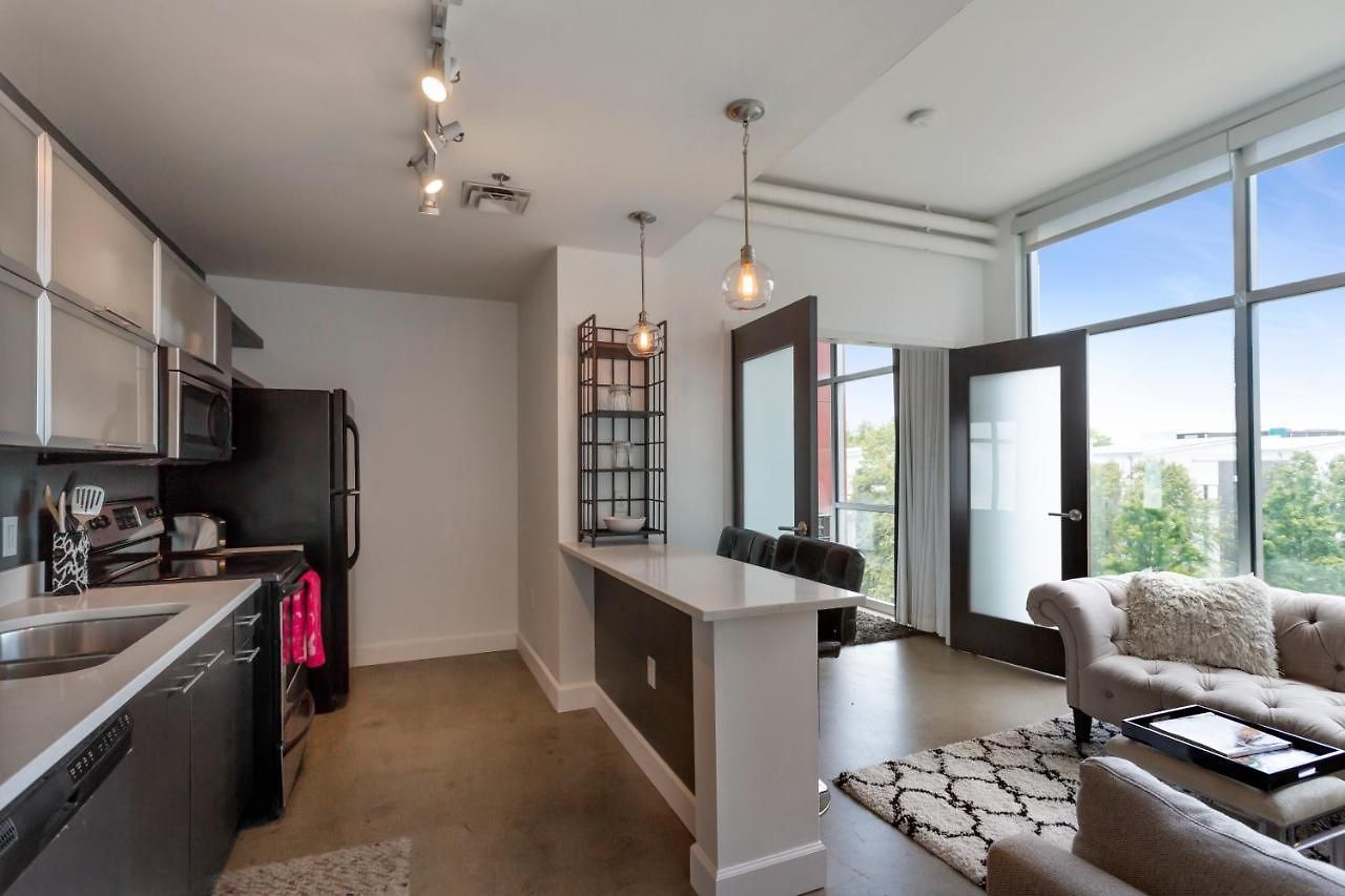 Soak Up The Opulent Feel Of A Lavish Monochrome Abode Nashville