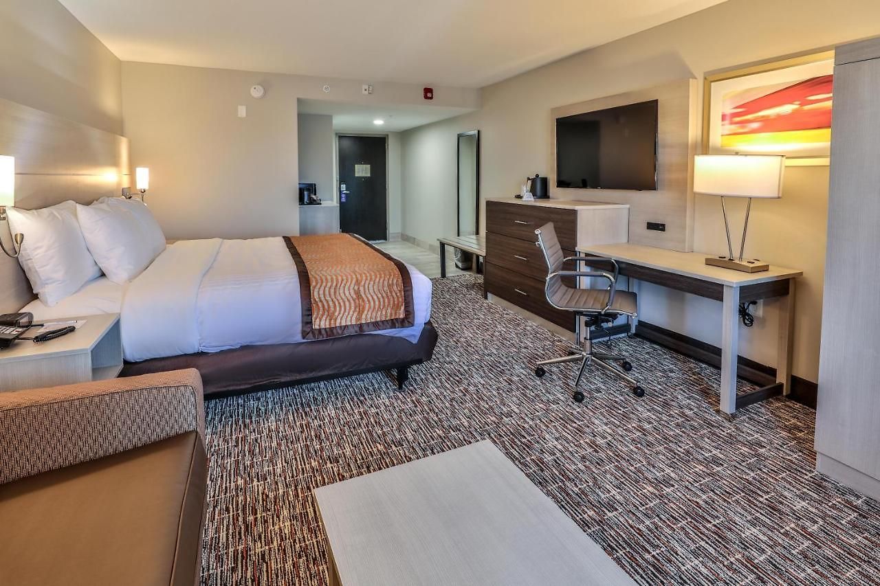 Hotel Western Executive Residency