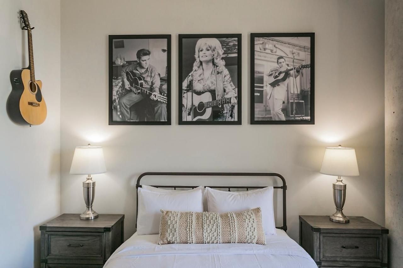 Mid Century Modern Downtown 30+ Night Min * Nashville