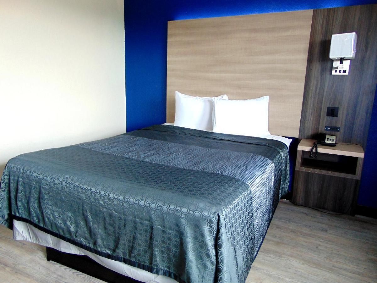 Somatel Airport Hotel Nashville