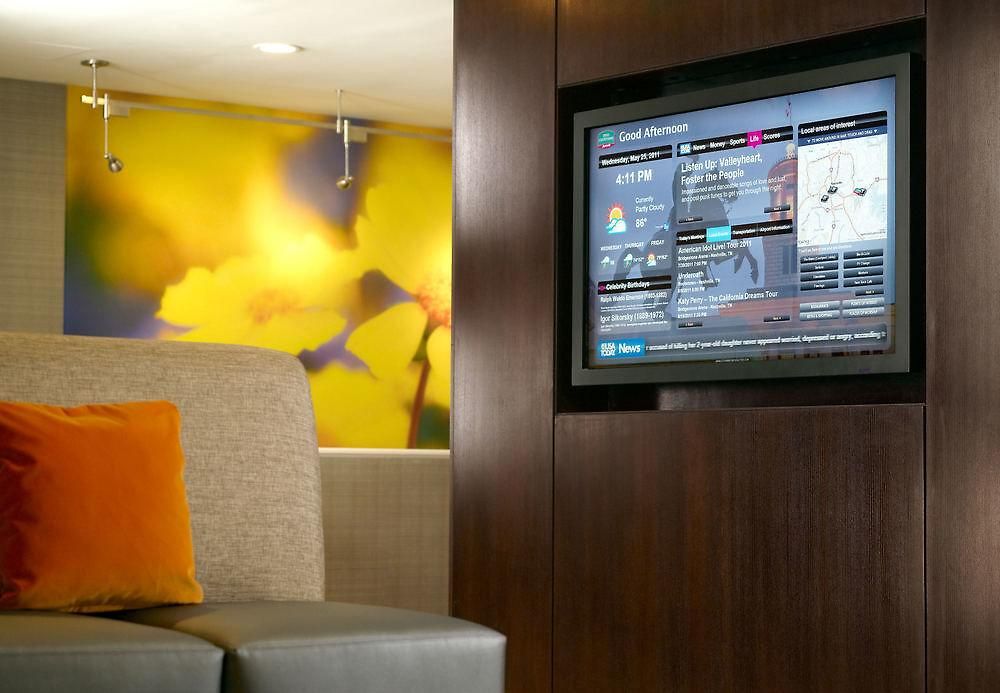 Courtyard By Marriott Airport Hotel Nashville