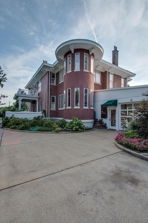 Bed & Breakfast The Timothy Demonbreun House *