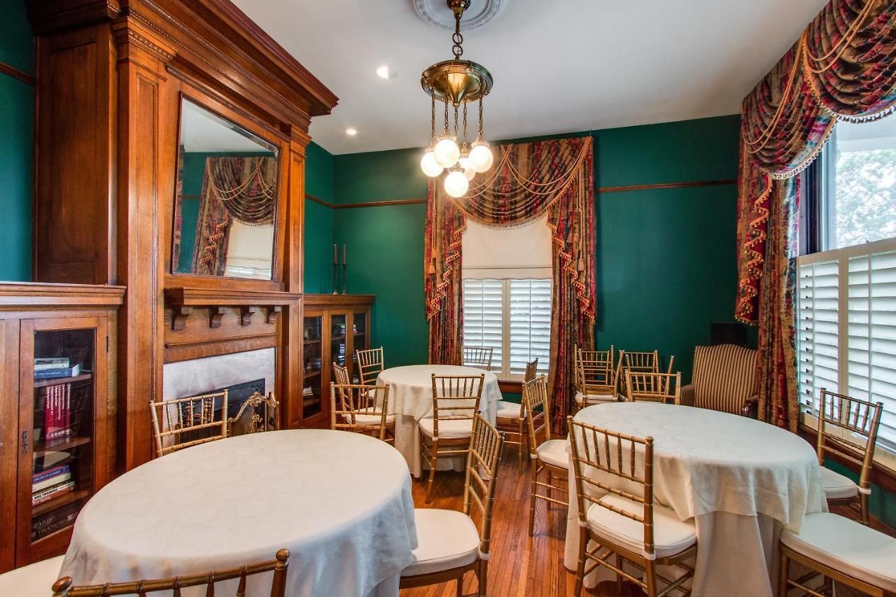 Bed & Breakfast The Timothy Demonbreun House *