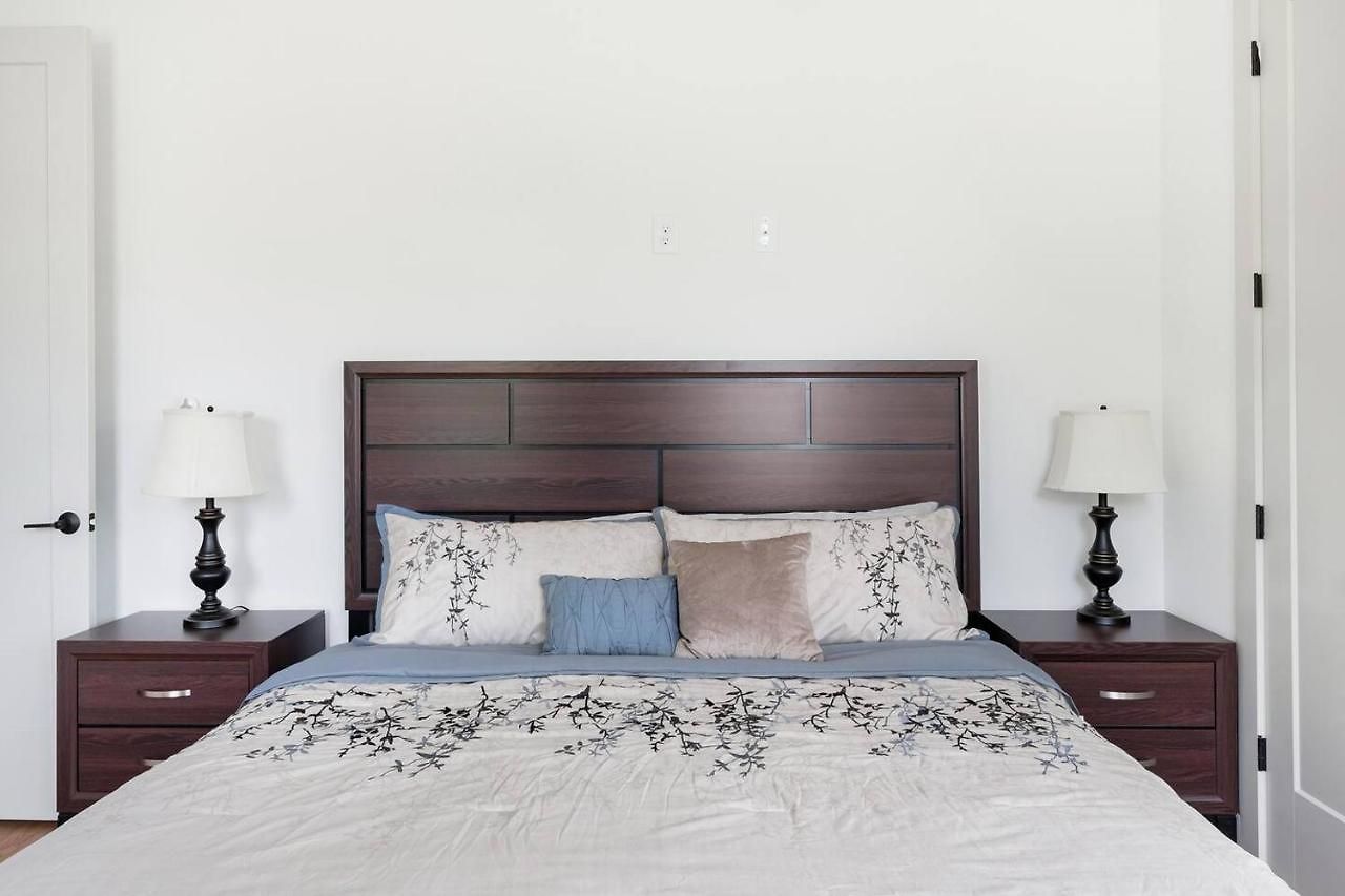 Holiday home Brand New Luxury Near Downtown