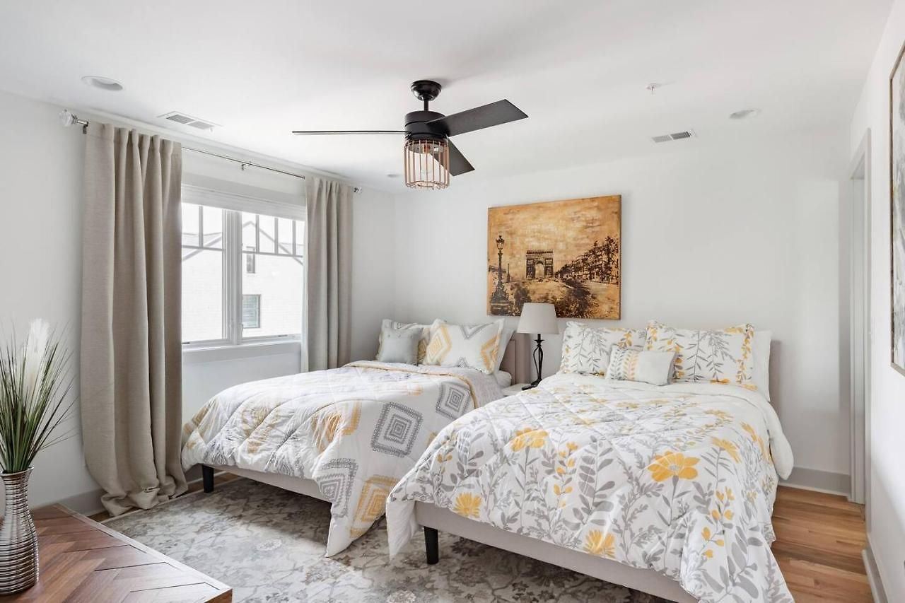 Holiday home Brand New Luxury Near Downtown *