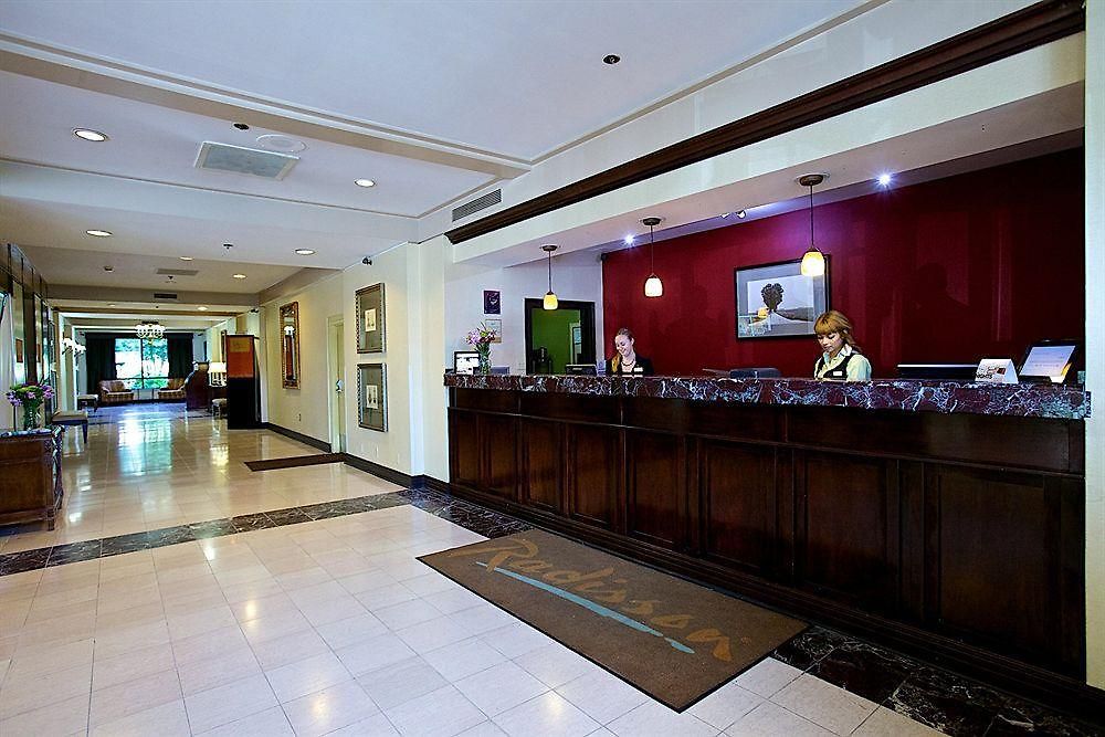 Radisson Airport 4*