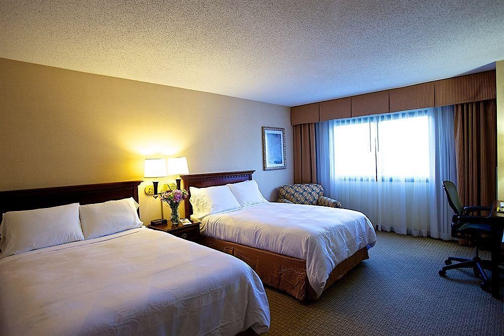 Radisson Airport Hotel 4*
