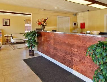 Hotel Super 8 By Wyndham Whites Creek/ Nw Area 2*