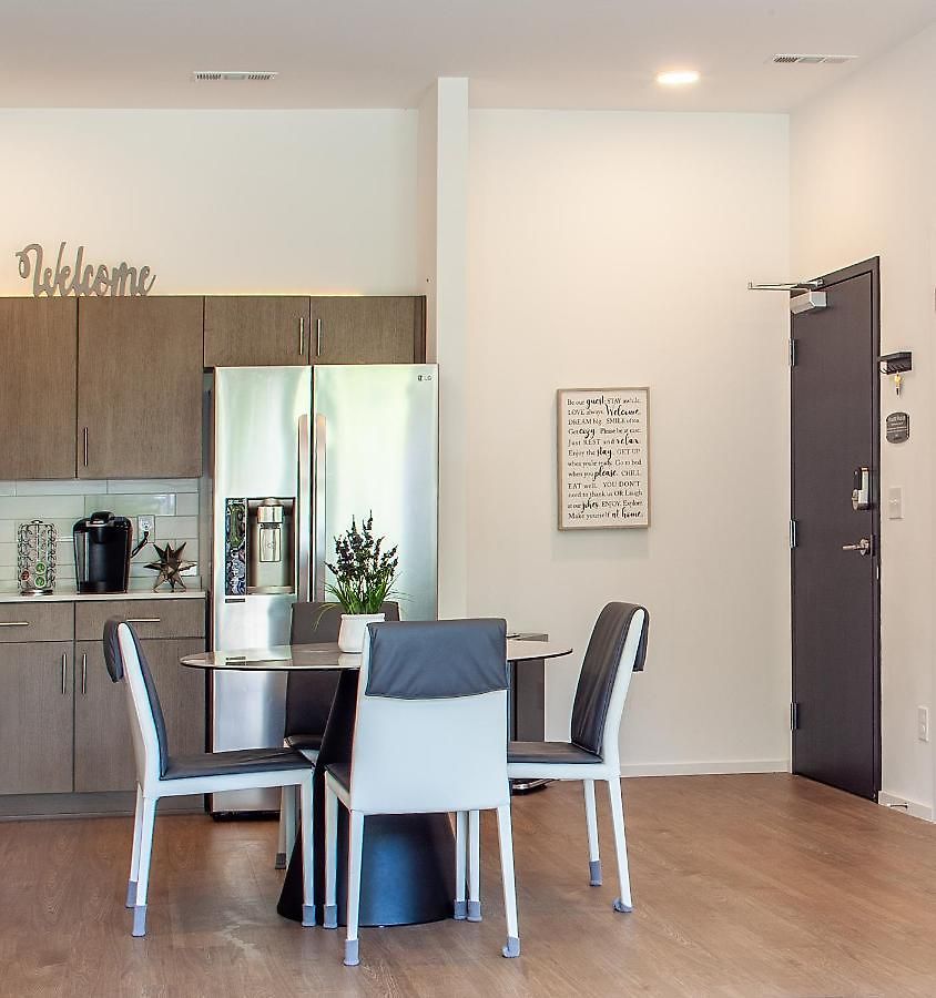 Urban Lux Modern 2 Bdr/2 Ba Condo Aparthotel