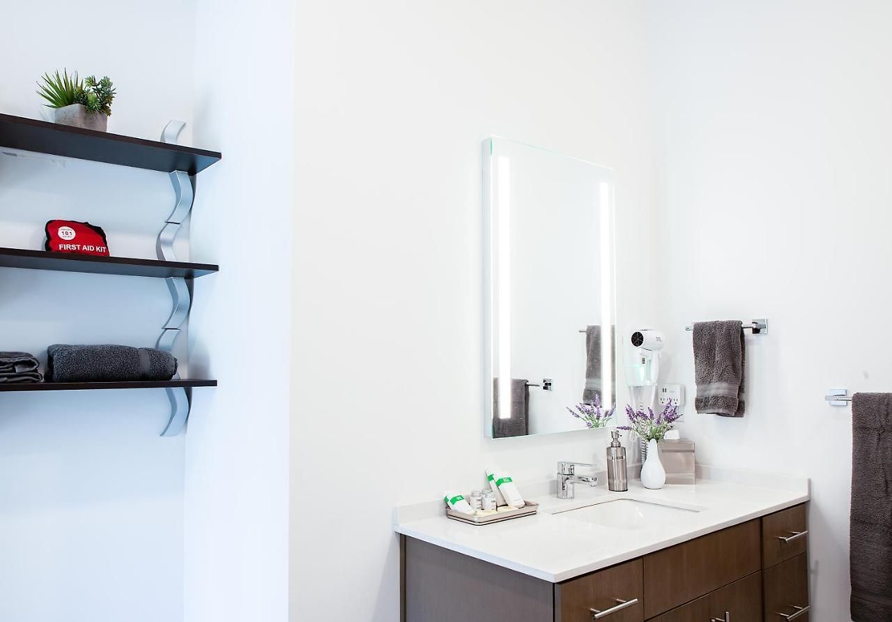 Urban Lux Modern 2 Bdr/2 Ba Condo Aparthotel *