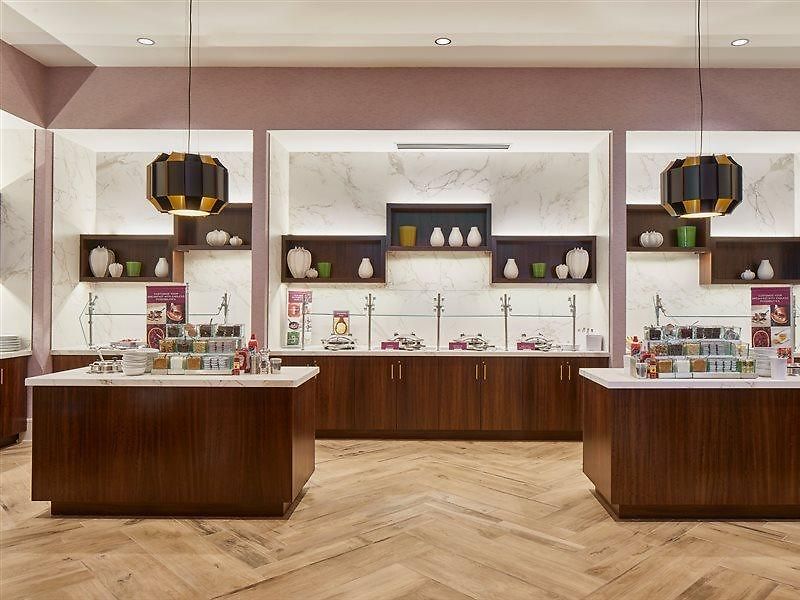 Springhill By Marriott Downtown/convention Center 3*