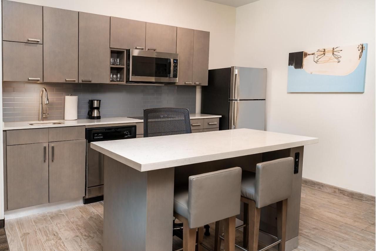 Hotel Hyatt House Airport 3*