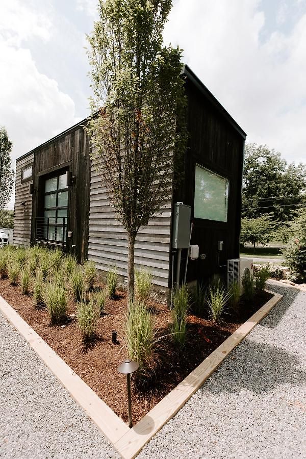 Ironwood Grove, Tiny House 4*