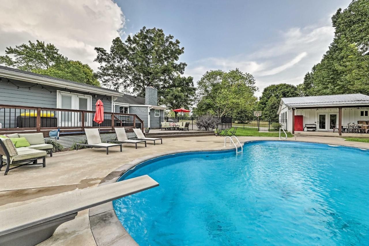 Holiday home Quiet Area W/ Pool - 15 Mi To Dtwn *
