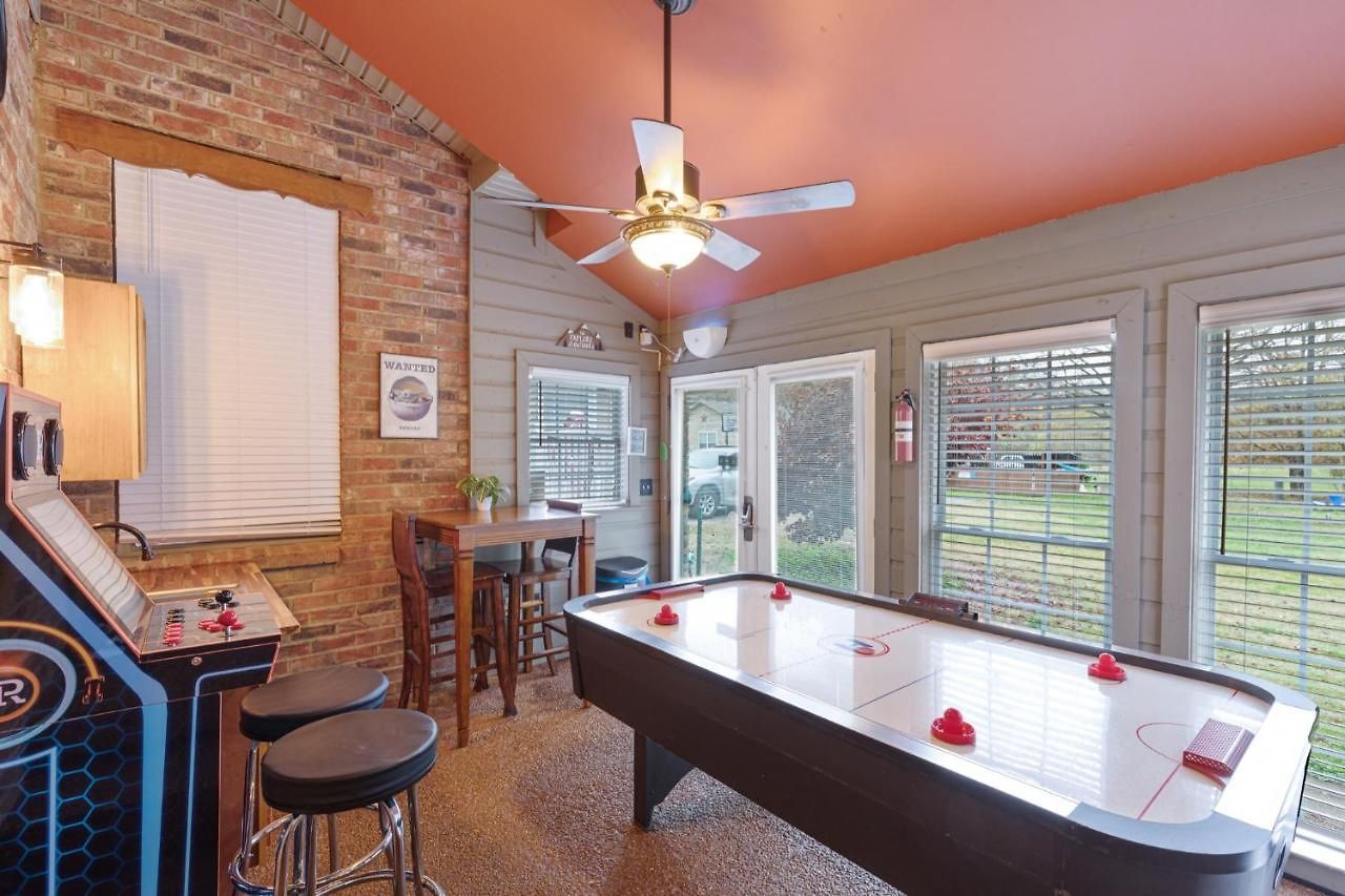 Brenda Lee History 4br Retreat Pool Hot Tub *