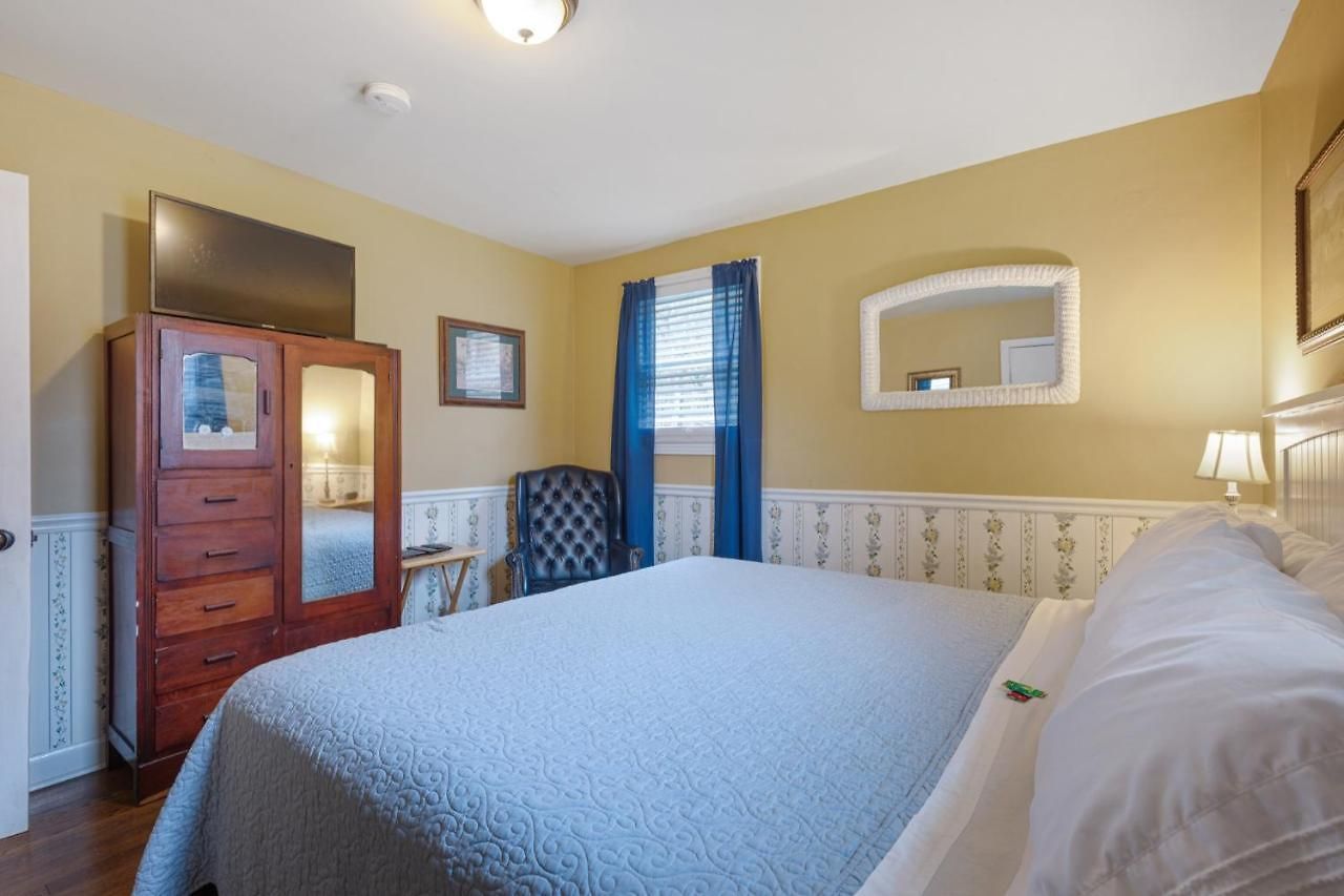 Villa Brenda Lee History 4br Retreat Pool Hot Tub