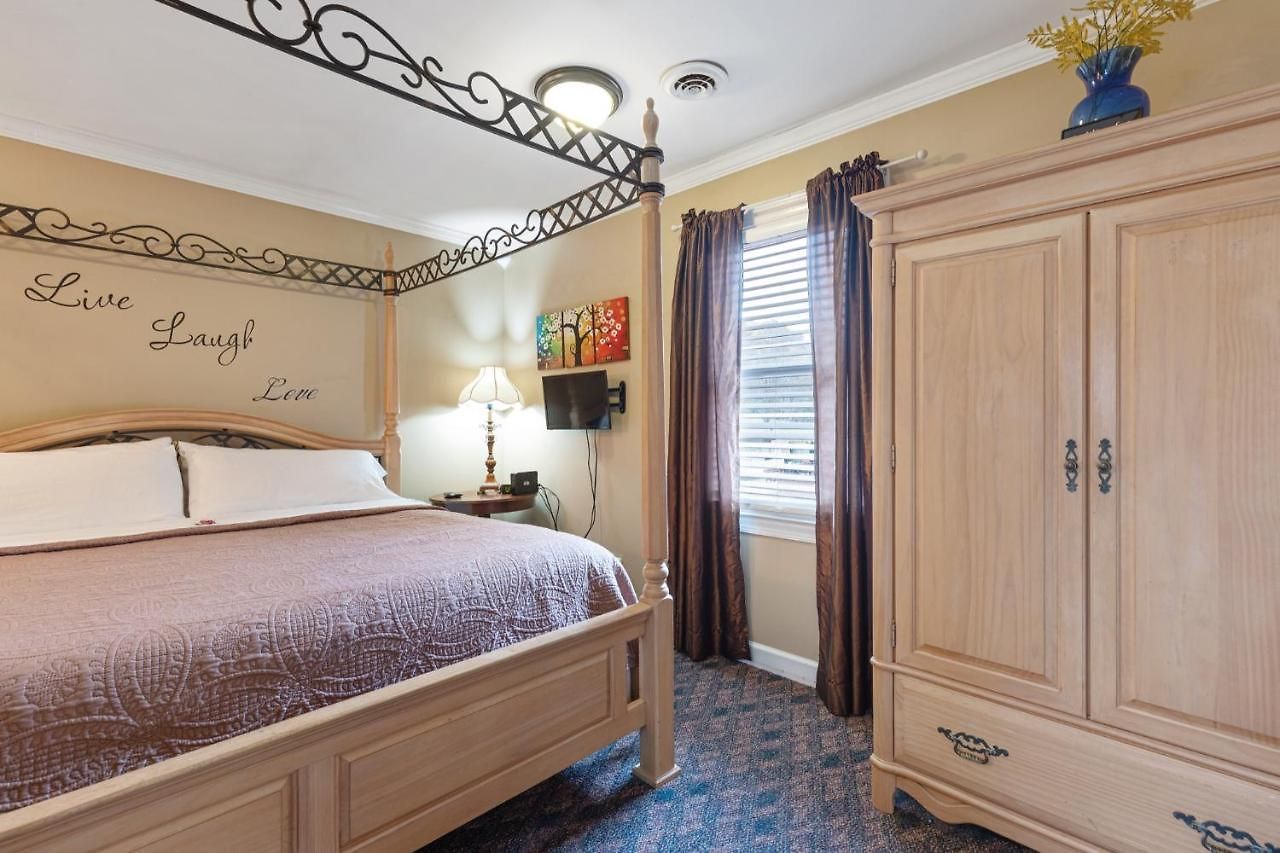 Brenda Lee History 4br Retreat Pool Hot Tub Villa Nashville