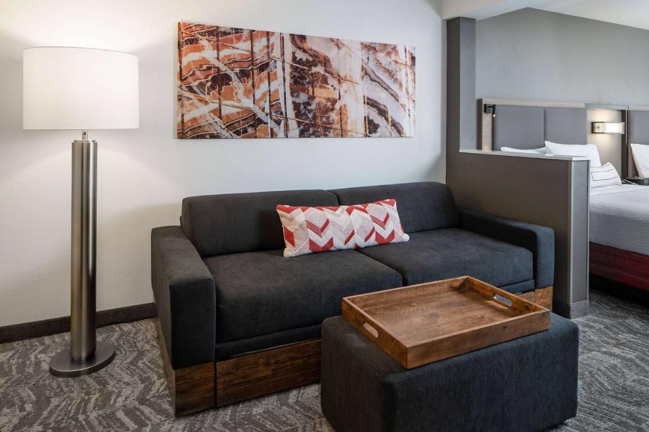Sonesta Select Airport Hotel