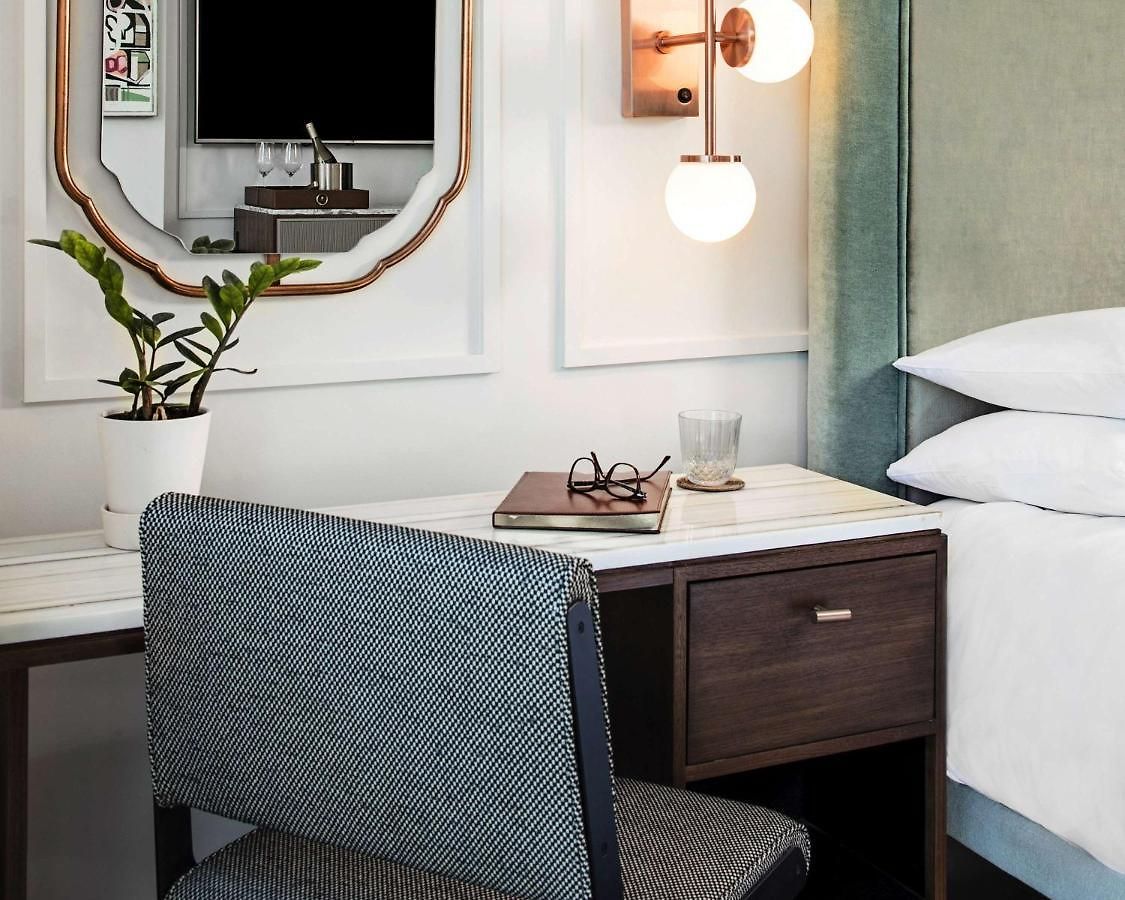 Hyatt Centric Downtown Hotel 4*