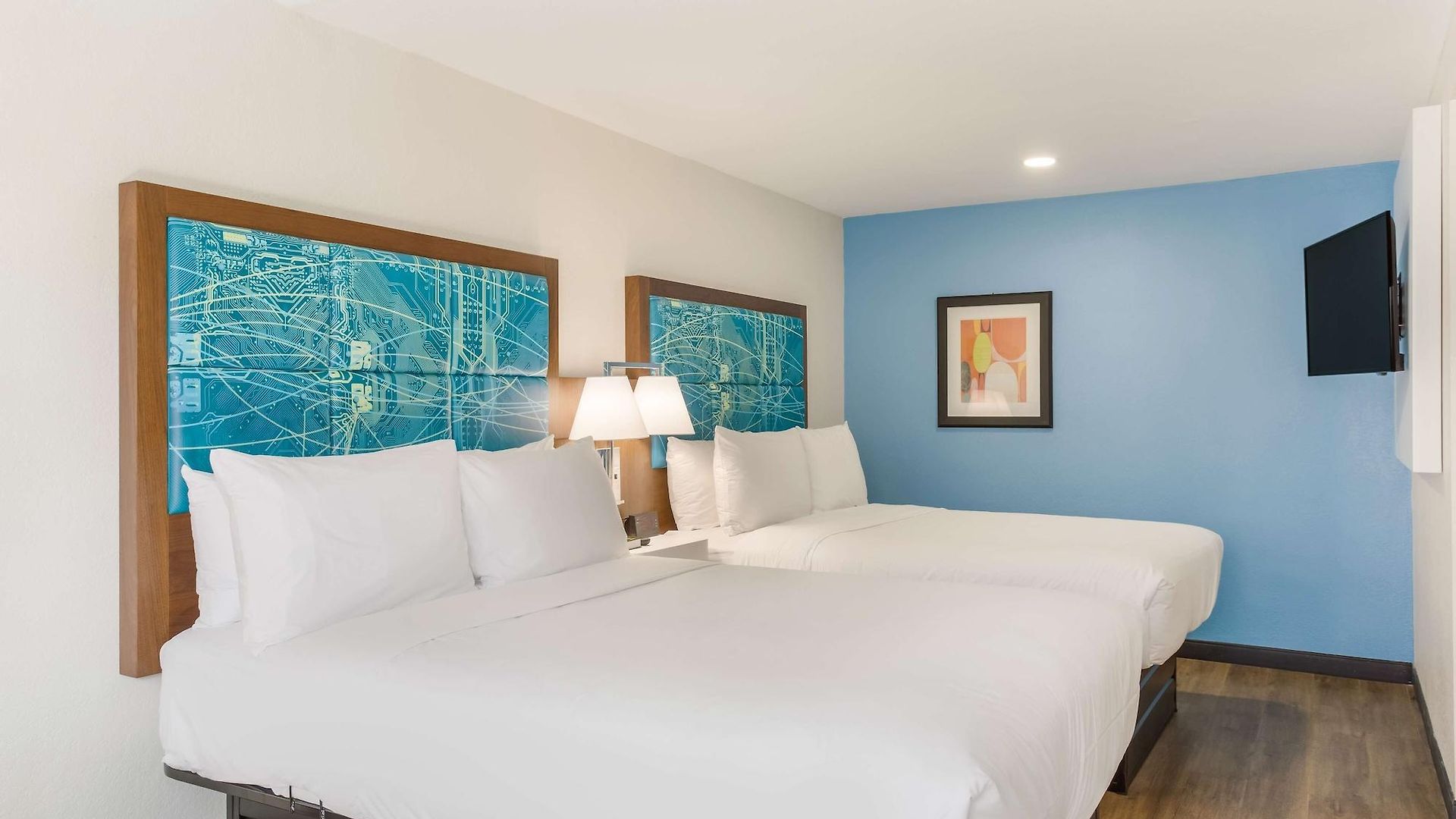 Red Lion & Airport Hotel 2*