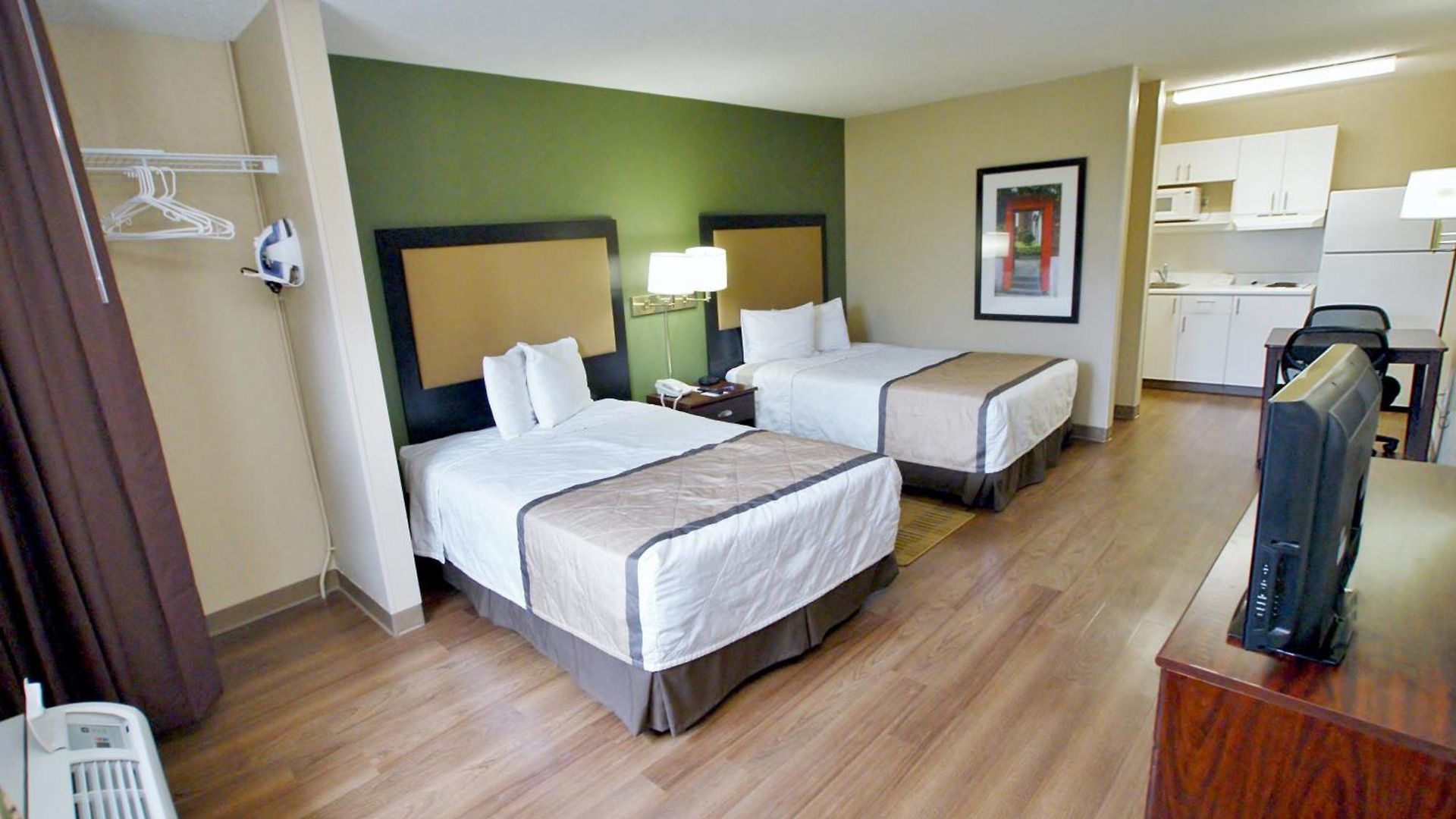 Extended America Select - - Airport Hotel