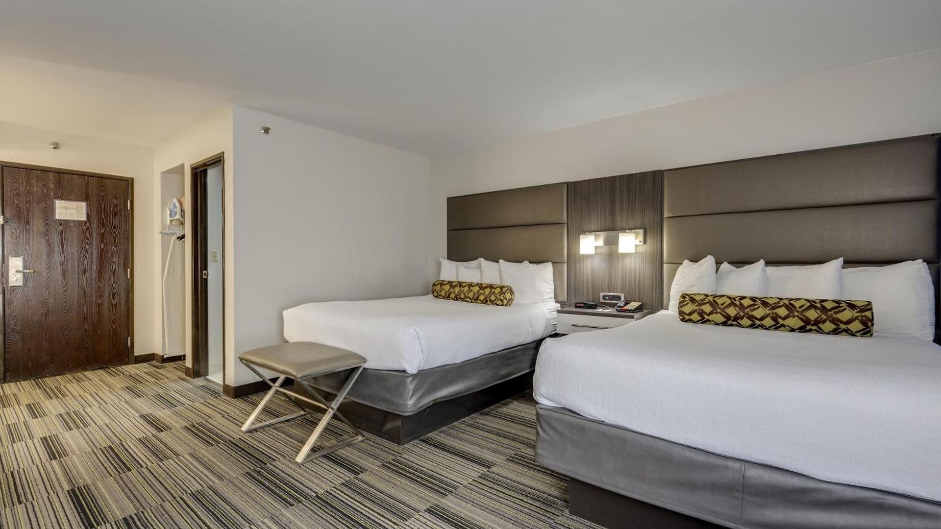 Hotel Alexis And 3*