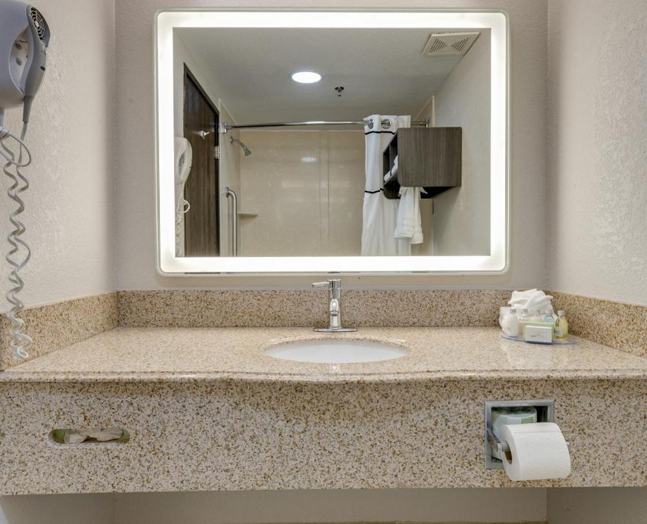 Hotel Alexis And 3*