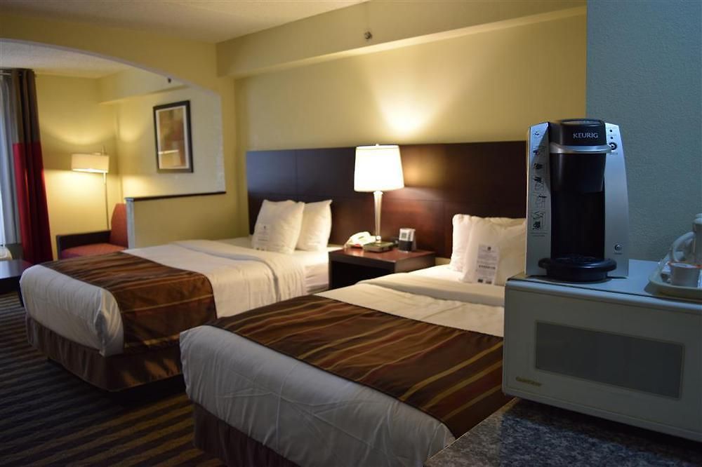 Western Near Opryland Nashville