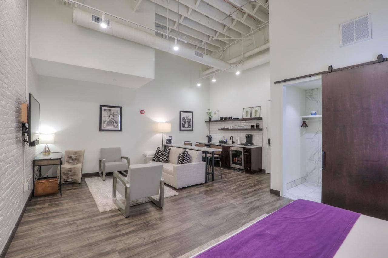 154 3* Nashville