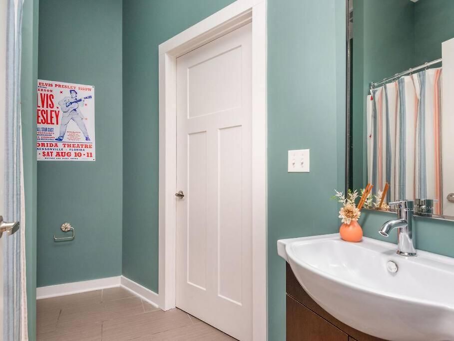 Music Row Pearls With Vandy And Belmont At Your Doorstep Apartment Nashville