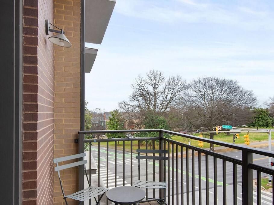 Apartment Music Row Pearls With Vandy And Belmont At Your Doorstep Nashville