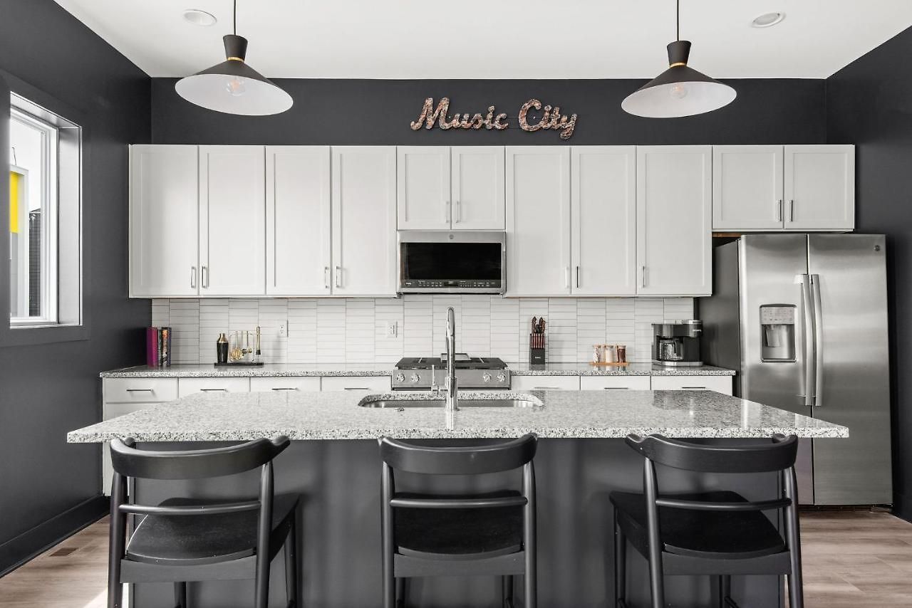 Hotel Vibrant Designer House With Roof Deck & Garage Near Dt
