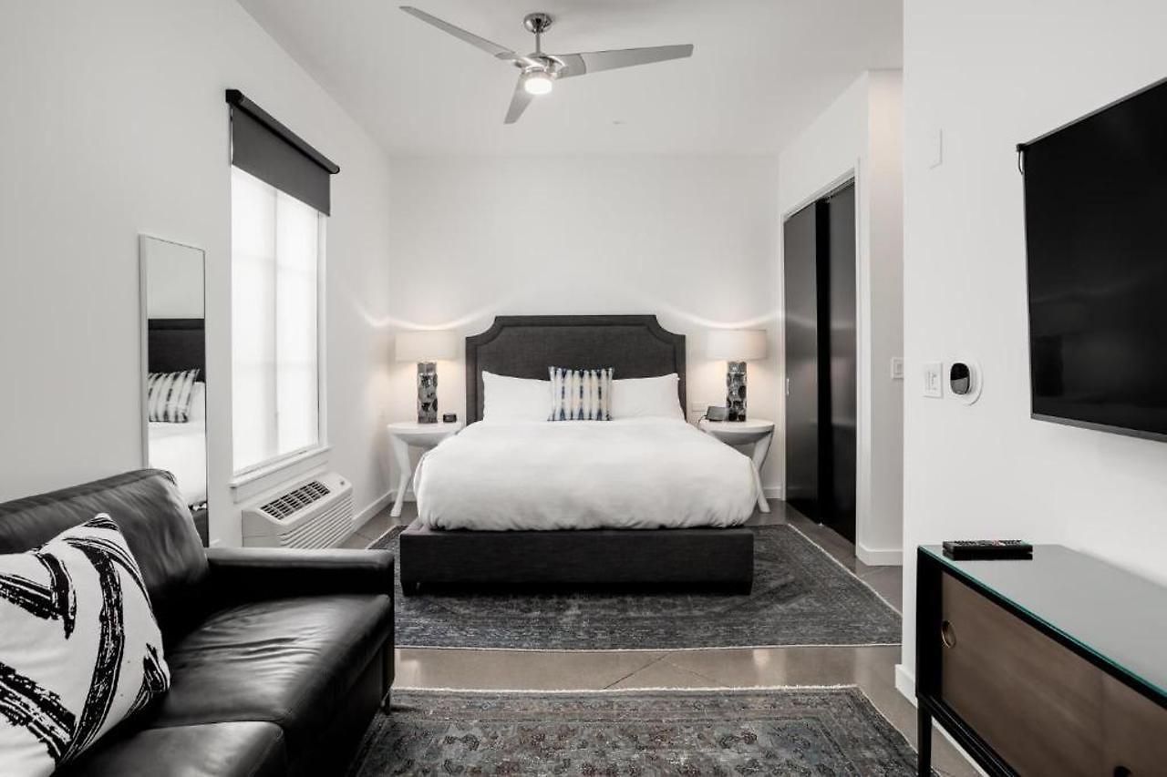 121 Hotel 4*