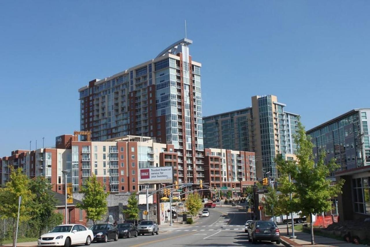 Music Row Retreat With Pool And Free Parking, Walk To Bars! Apartment Nashville