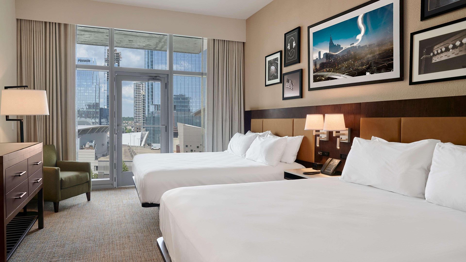 Embassy By Hilton Downtown Hotel Nashville