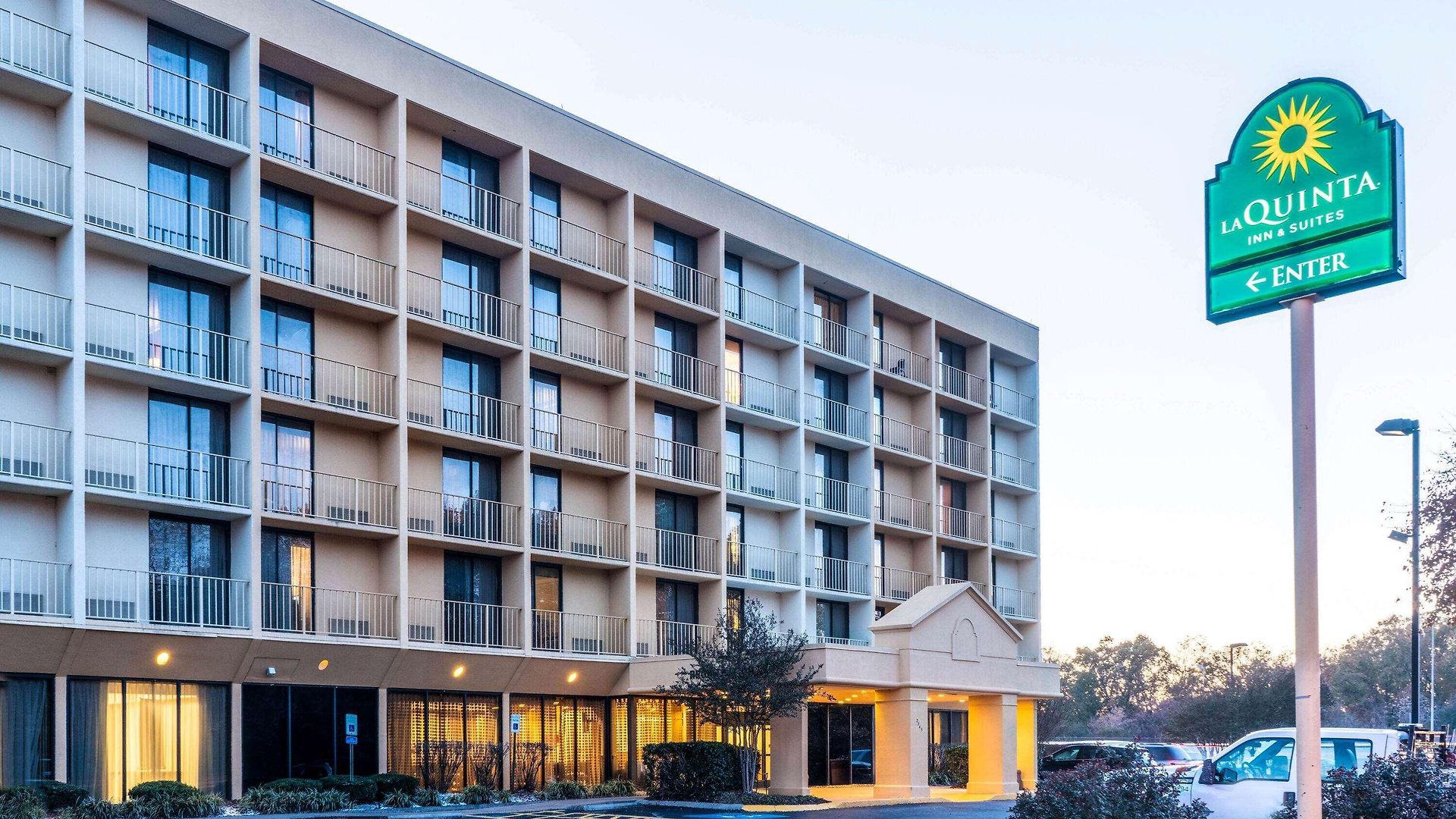 La Quinta By Wyndham Airport/opryland Hotel 3*