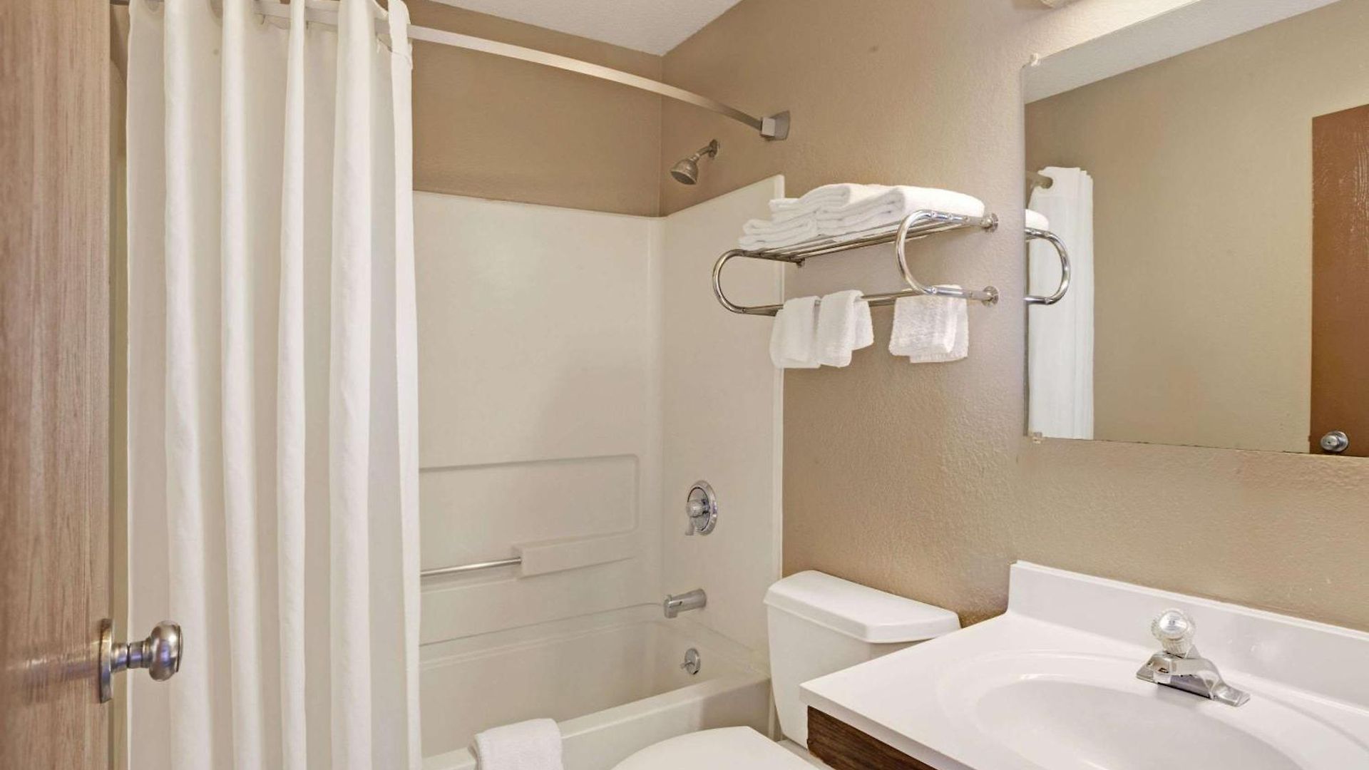 Super 8 By Wyndham Nashville/ Dntn/ Opryland Area Hotel 2*