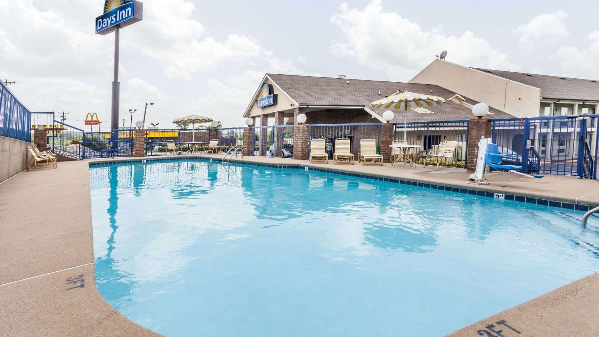 Days By Wyndham N Opryland/grand Ole Opry 2* Nashville