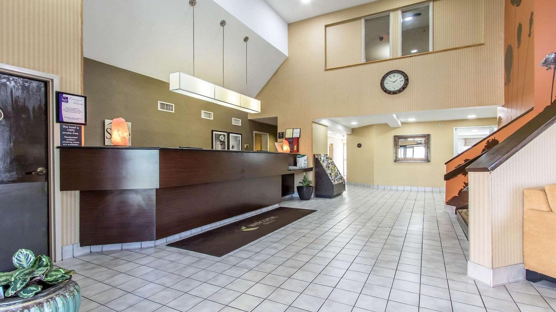 Inn Sleep Near Percy Priest 4*