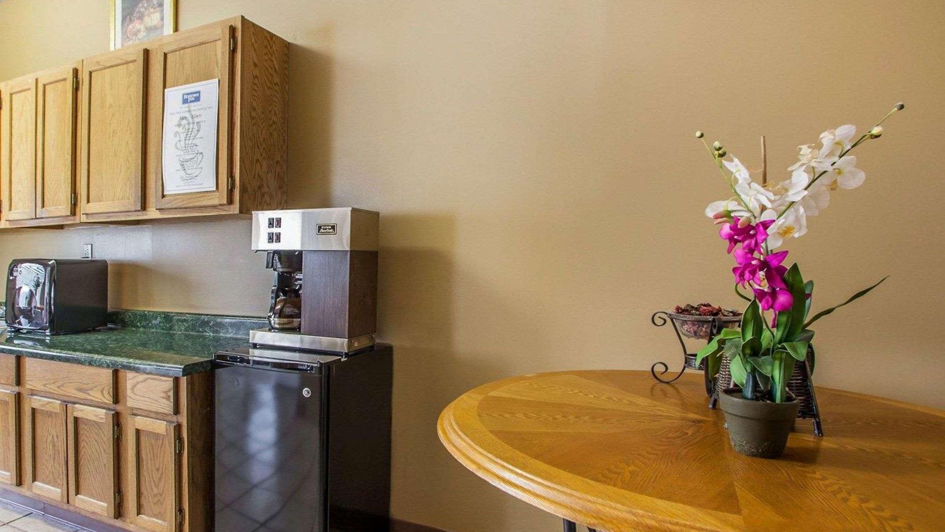Hotel Rodeway Airport