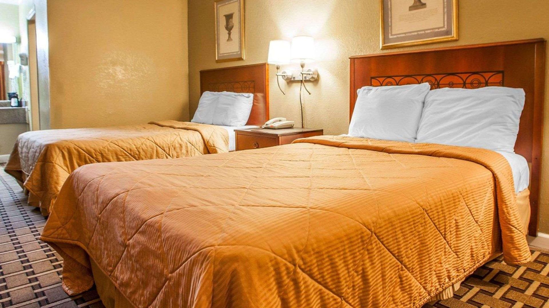 Rodeway Airport Hotel 2*