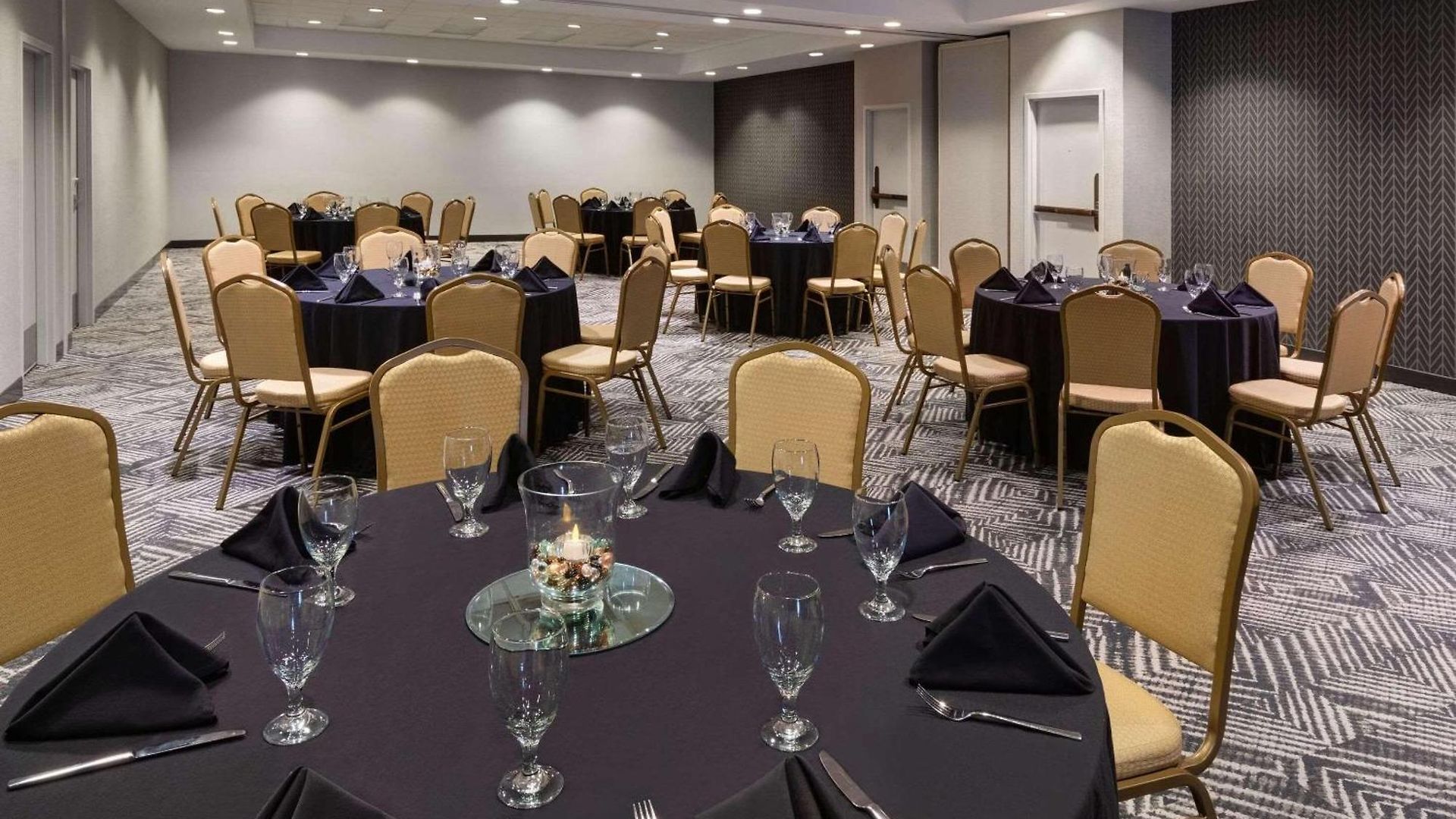 Radisson Airport Hotel Nashville