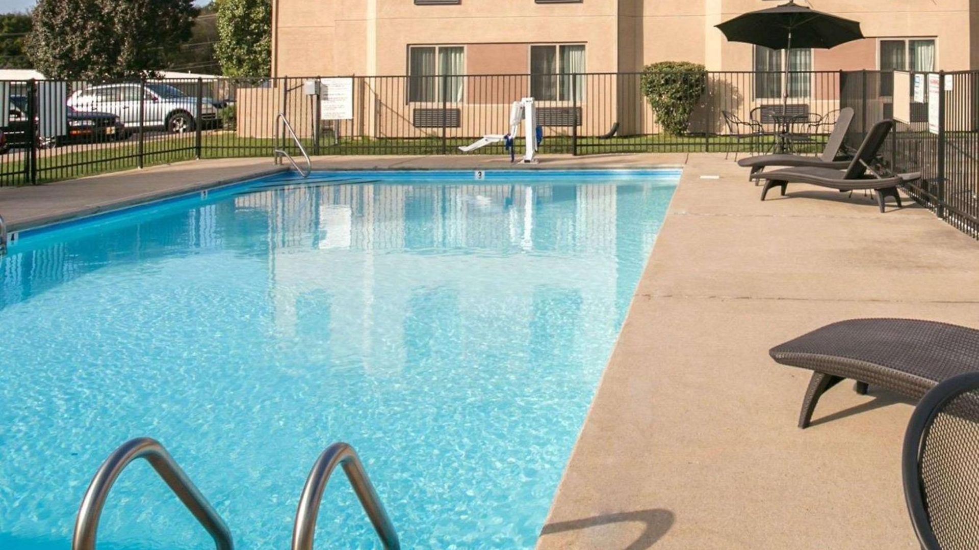 Inn Sleep North - Downtown Area 4*