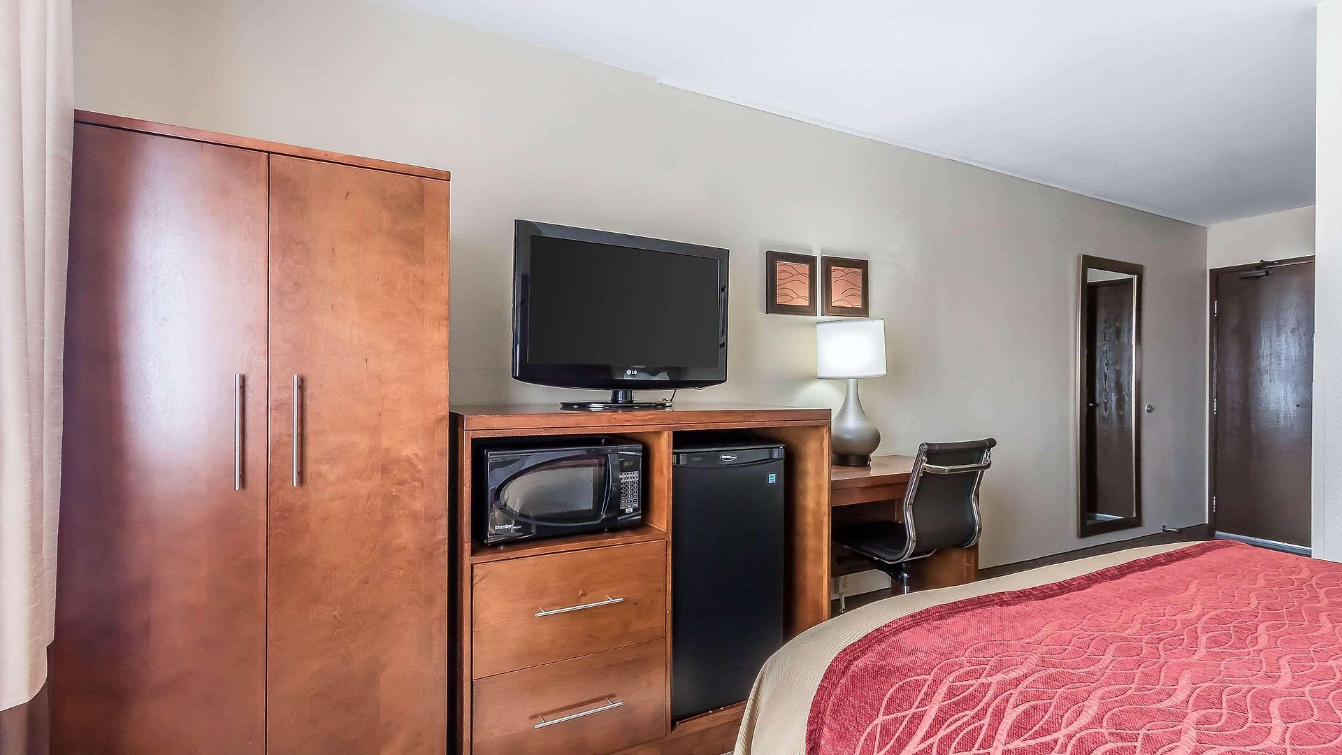 Inn Comfort West