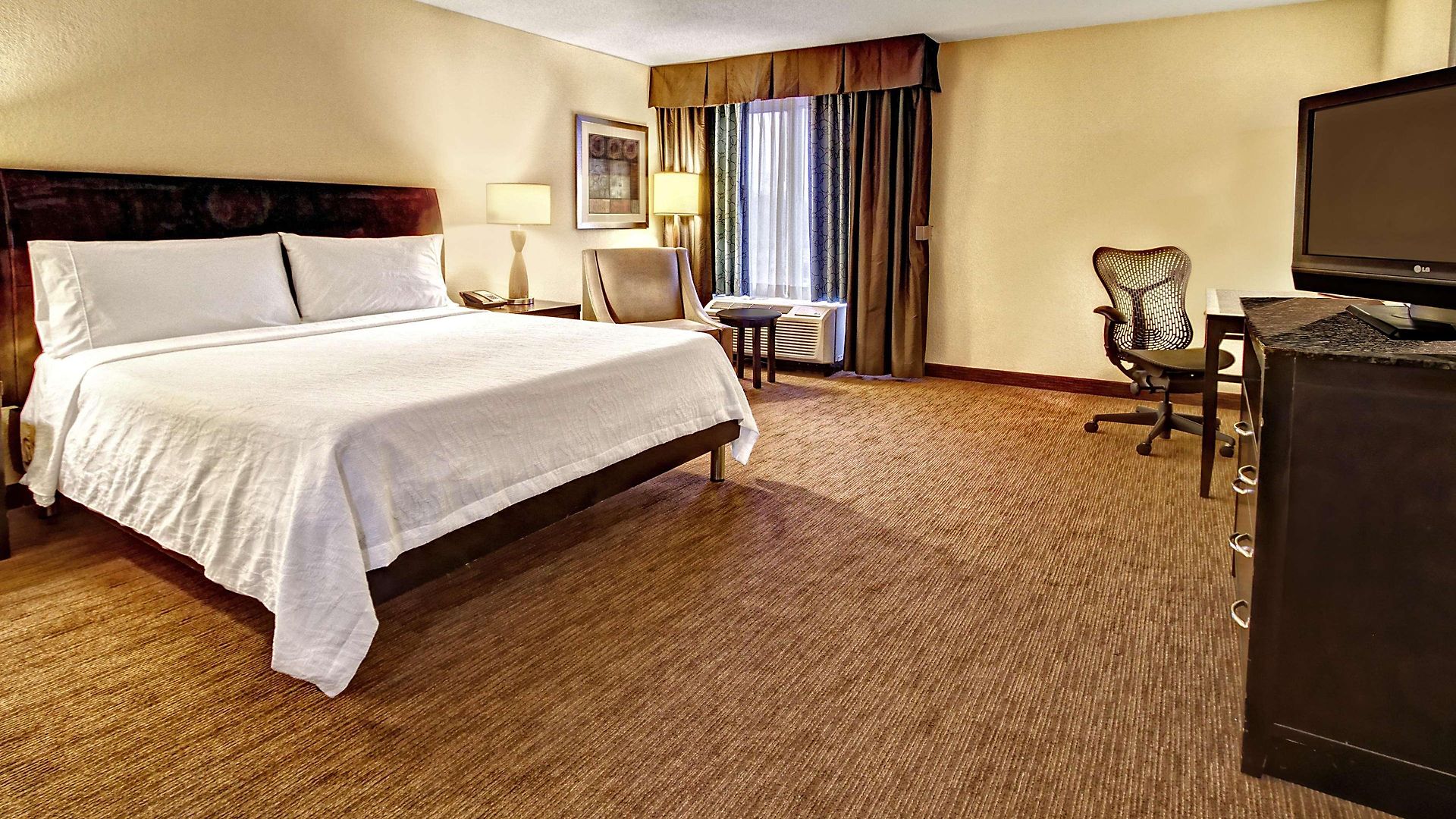 Hotel Hilton Garden Airport 3*