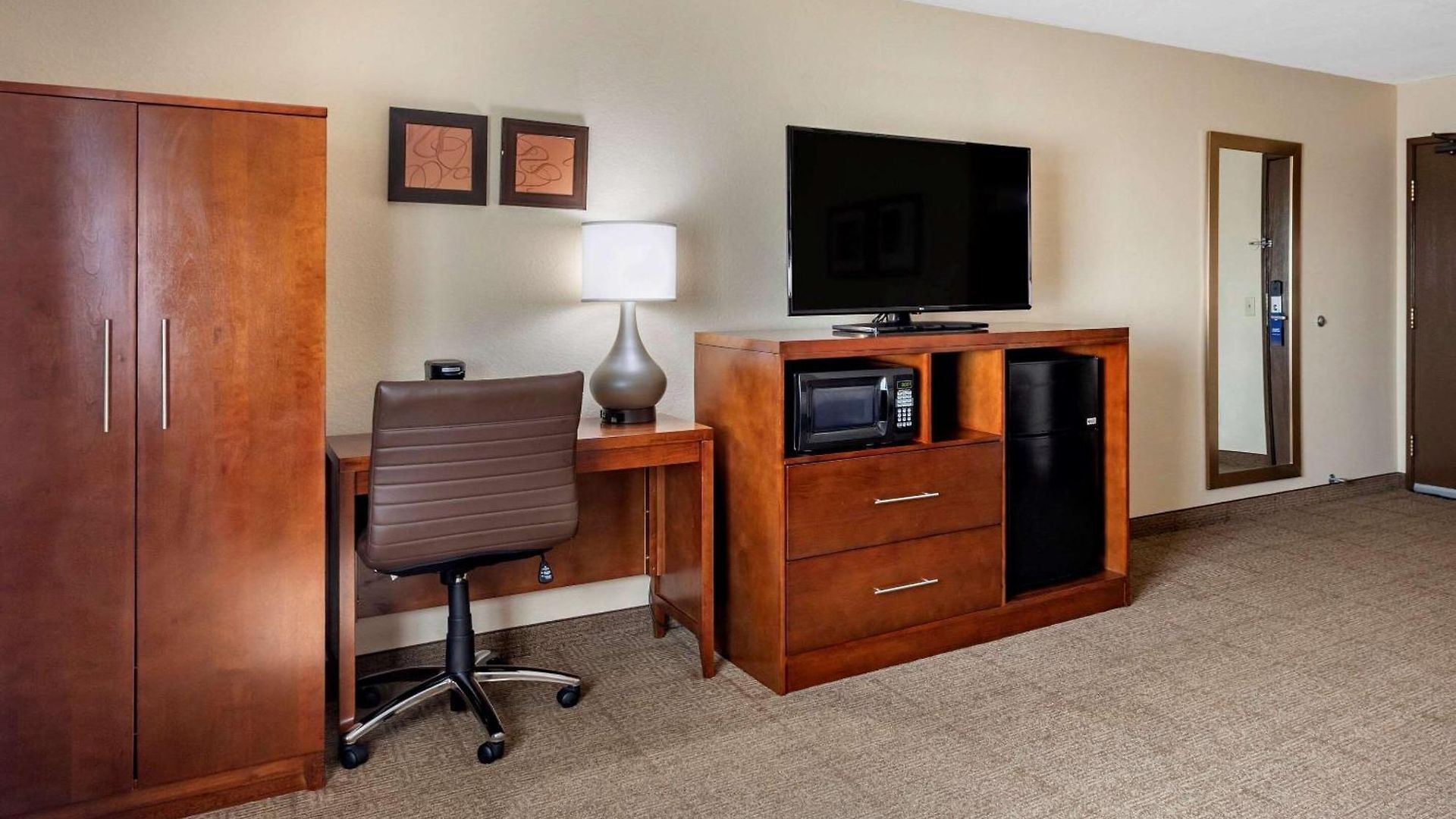 Comfort West 4*