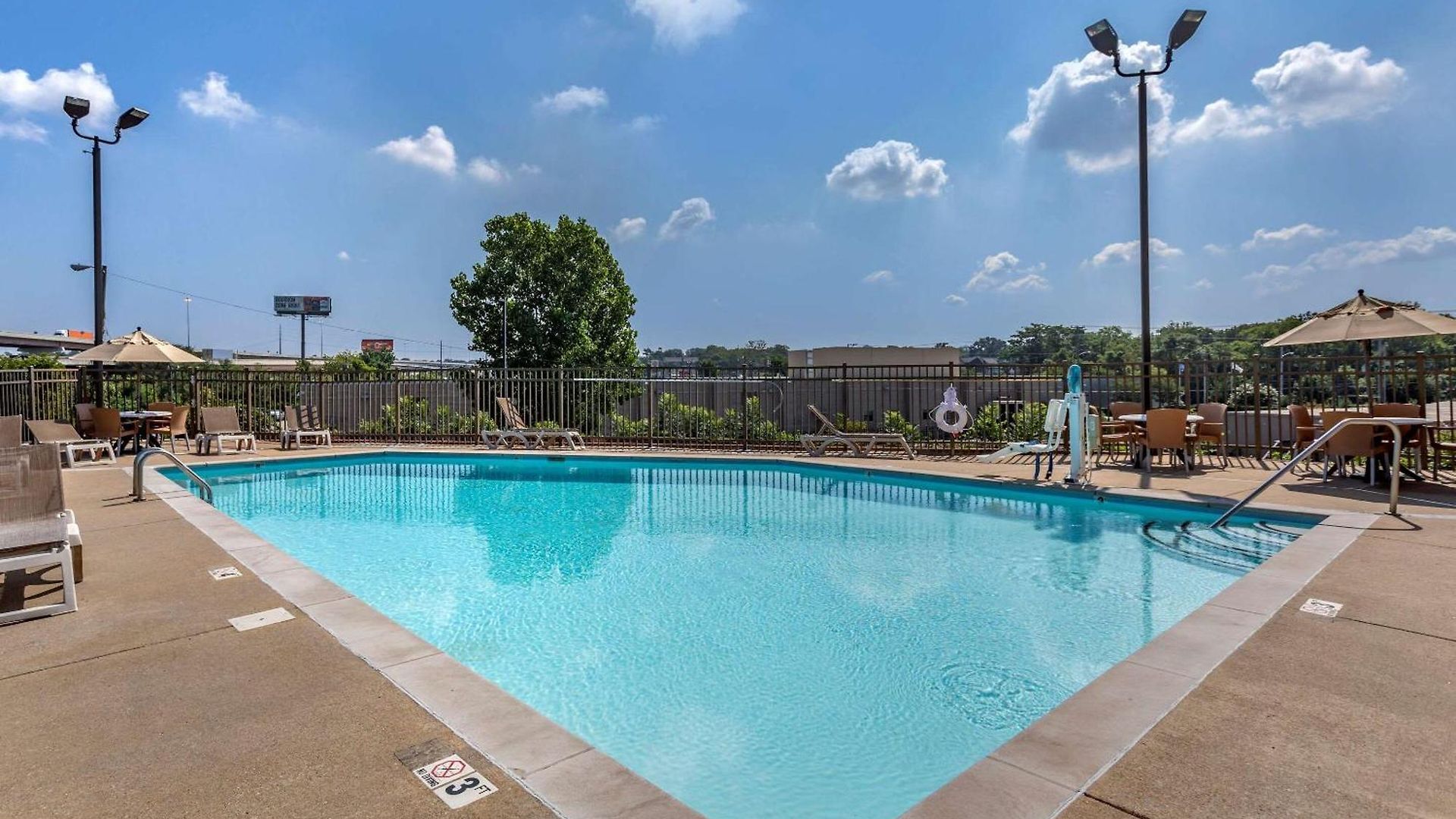 Inn Comfort West 4*